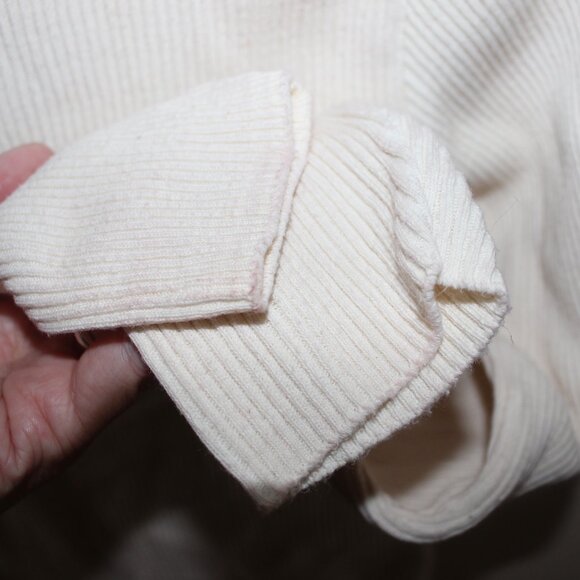 FREE*❤️Whisper off-white ladies turtleneck sweater 100% cotton USA made - Picture 4 of 6